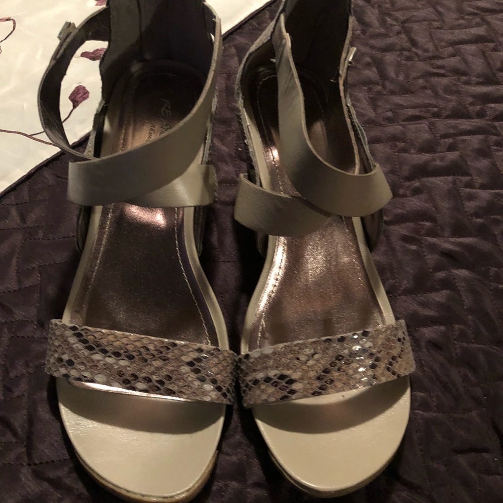 Shoes - Picture 3 of 4